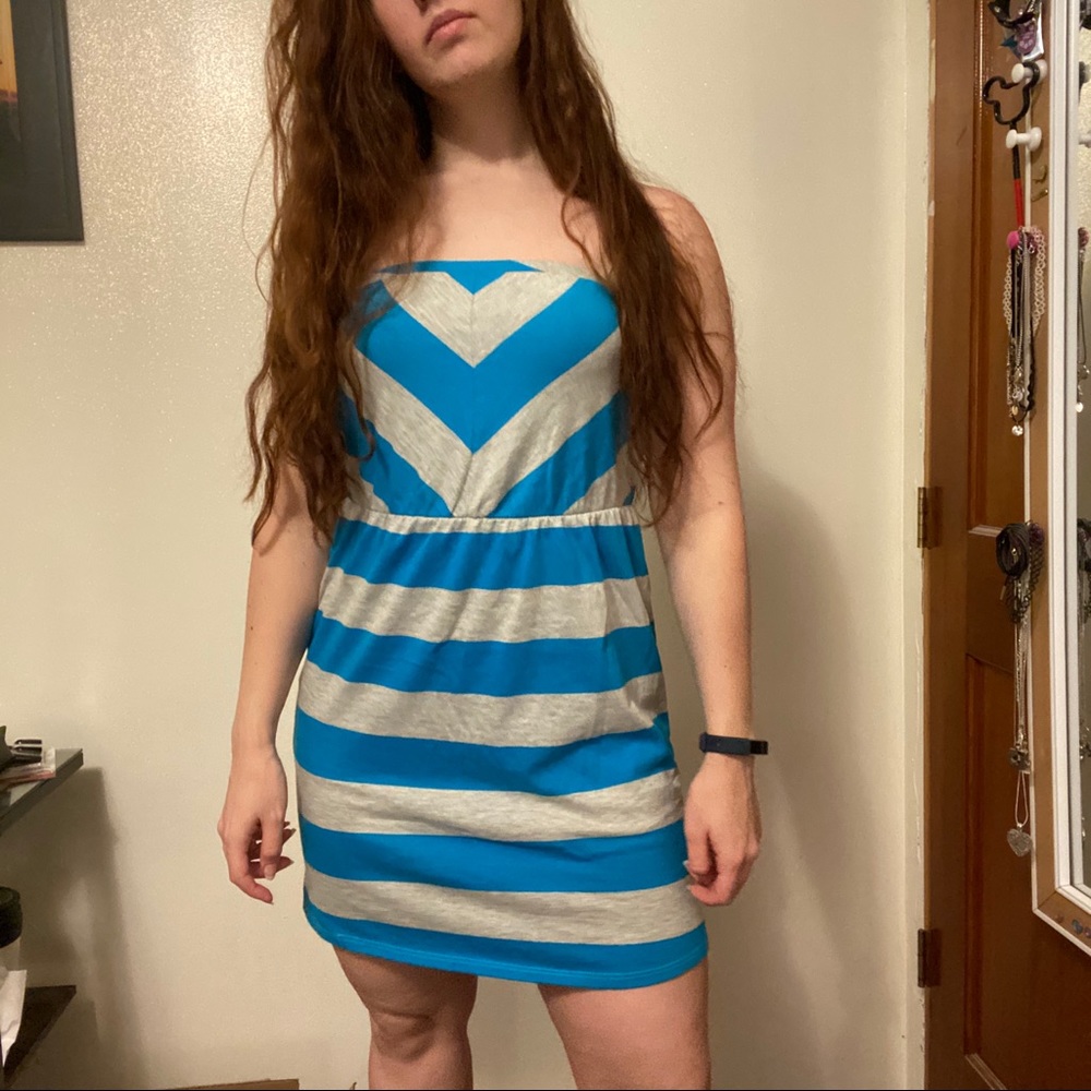 Strapless chevron dress